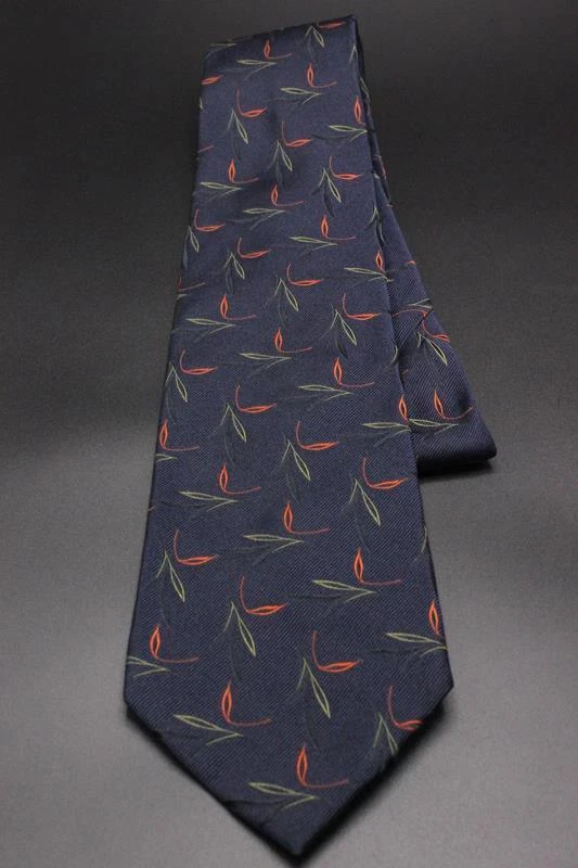 Широкий галстук JZ RICHARDS. Синий с зеленым, обожженным оранжевым и черным осенним узором листвы. - Изображение 2 из 3
