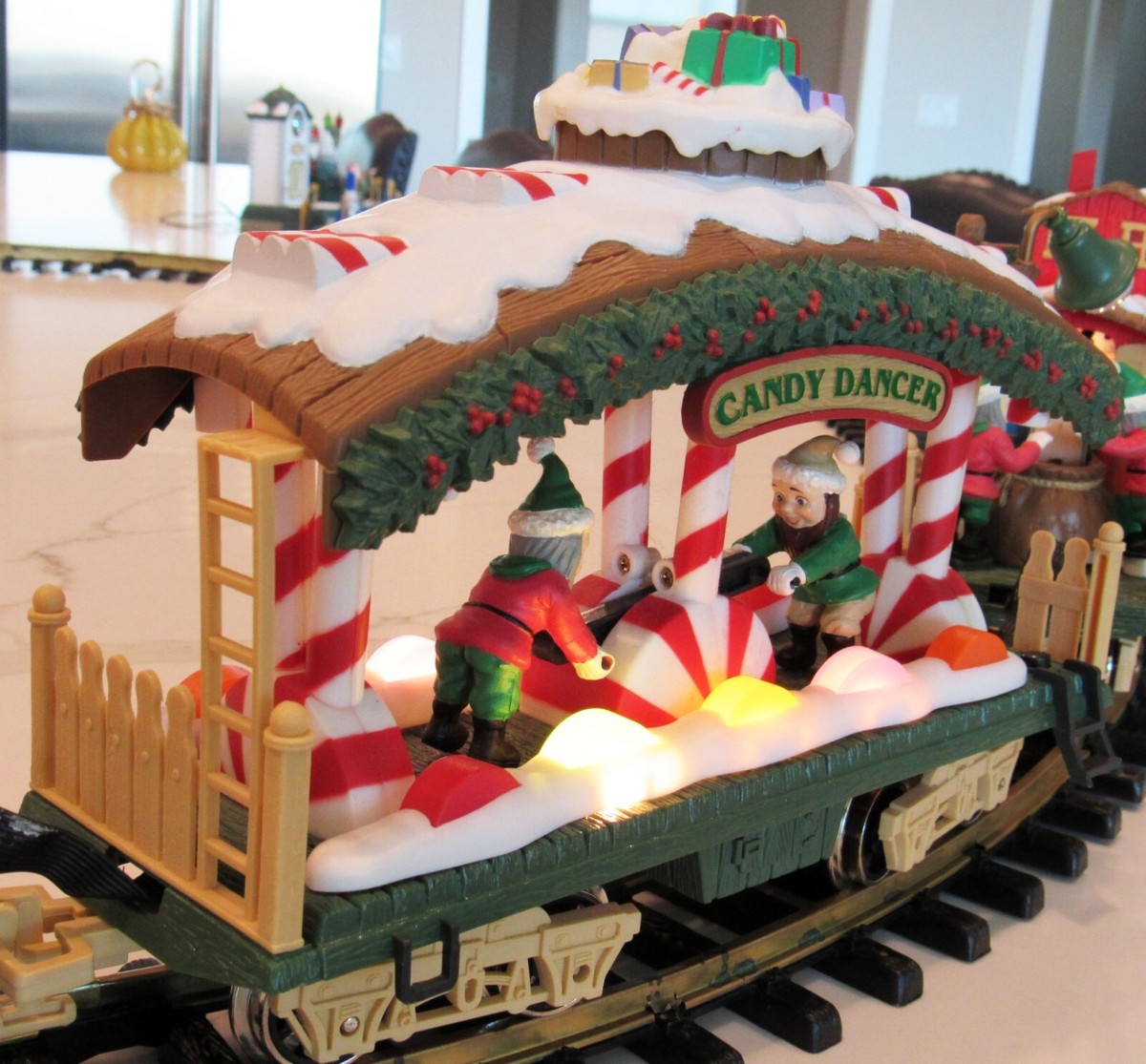 The HOLIDAY EXPRESS Animated Christmas Train Set #380 LE New