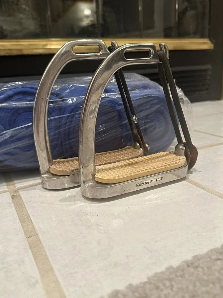 Или пара безопасных хомутов Coronet Peacock с подушечкой. 4,25 дюйма - Изображение 4 из 4