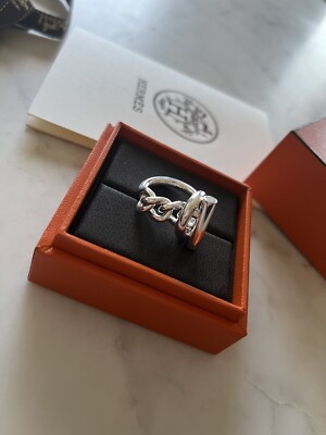 【指先にきらり★】HERMES Croisette ring, small model Hermès Croisette Ring | Wardrobe Icons