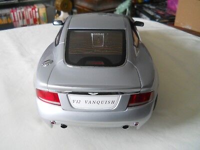 Kyosho Aston Martin Vanquish V12 1:12 | eBay