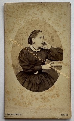 orig. CDV Foto Fotografie alt Bild Frau Dame Mode um 1865 Bertieri Torino