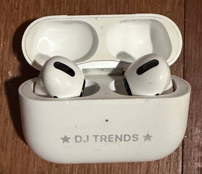 Apple AirPods Pro 1st Gen Active Noise Cancellation Ear Buds