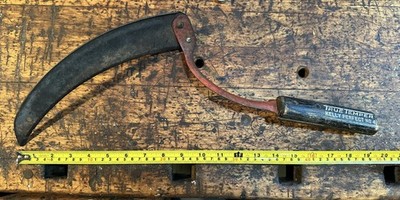 VTG TRUE TEMPER KELLY PERFECT NO 4 HAND SICKLE SCYTHE GARDEN FARM MAN CAVE ART