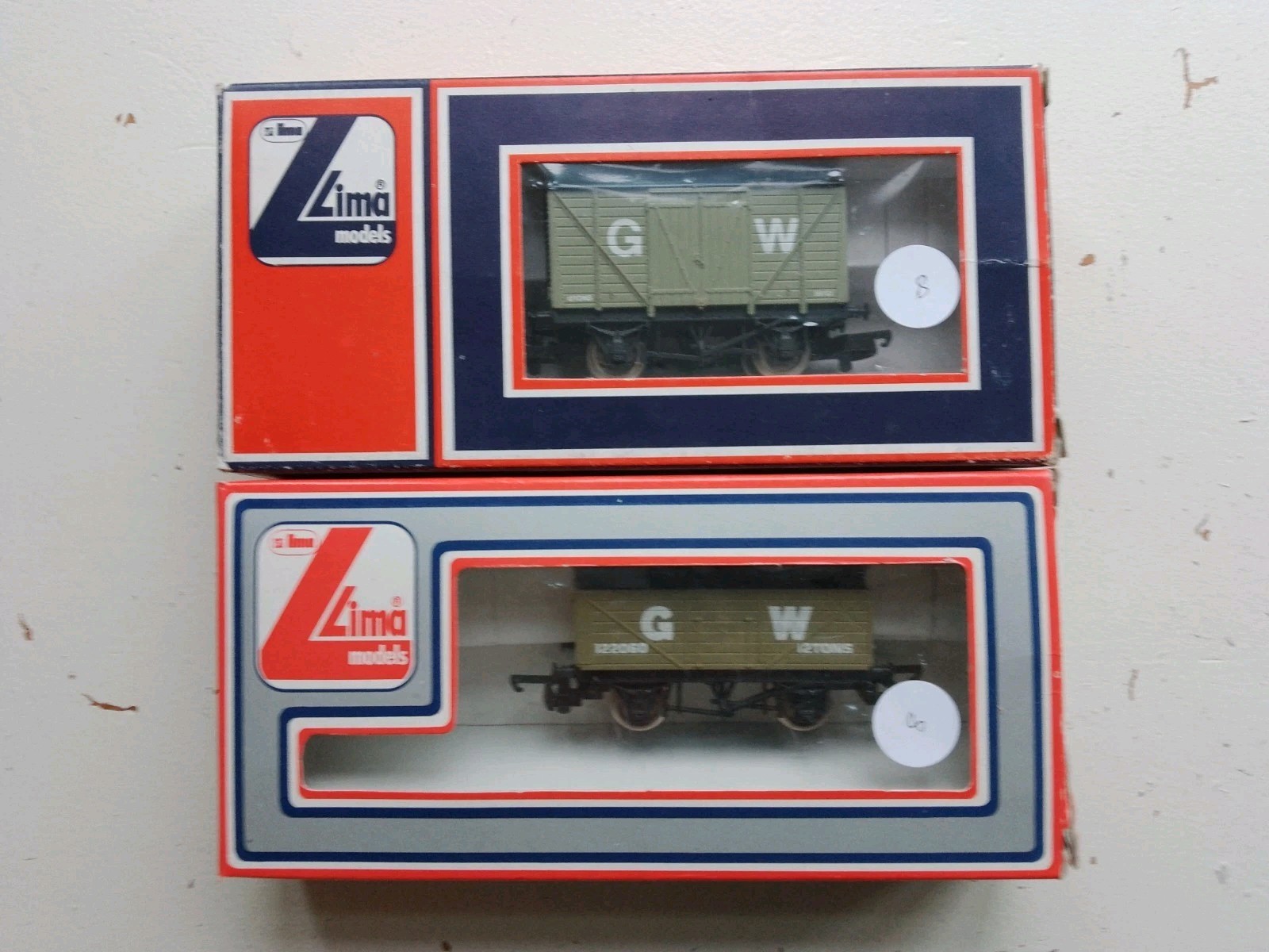 Lima OO Gauge 2 x GWR Wagons On Excellent Condition Boxed See Photos