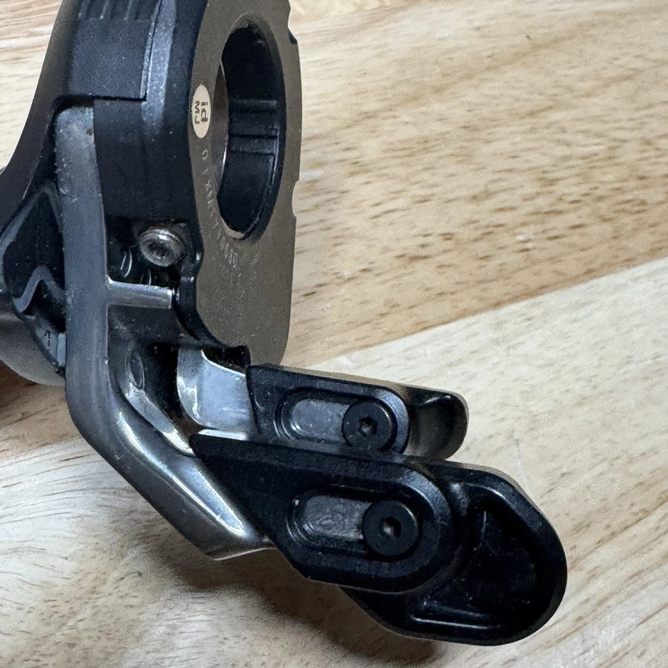 Bicicleta gravel Shimano SW-M9050 XTR Di2 Shifter MTB Foto 4 de 4