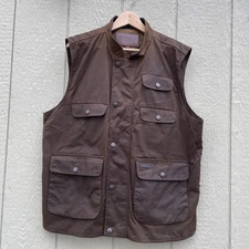 Outback Trading Overlander Vest Mens XL Brown oilskin Waxed Fabric Photography