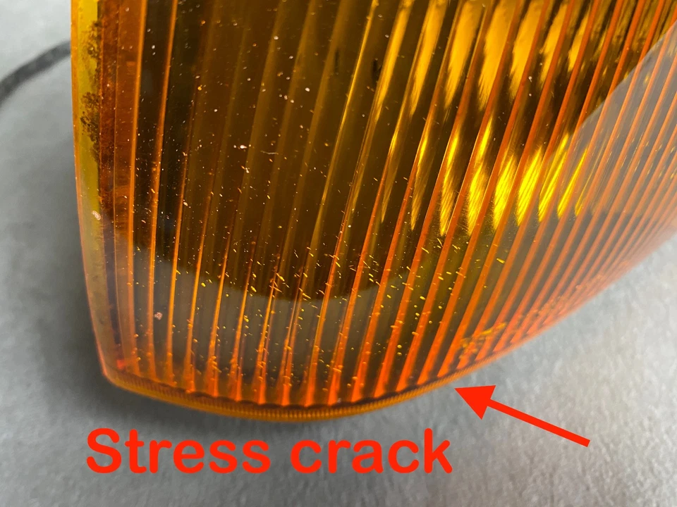 1997-1999 Mitsubishi Montero Sport driver lateral esquerdo sinal de volta OEM-MR325895 - Imagem 3 de 4