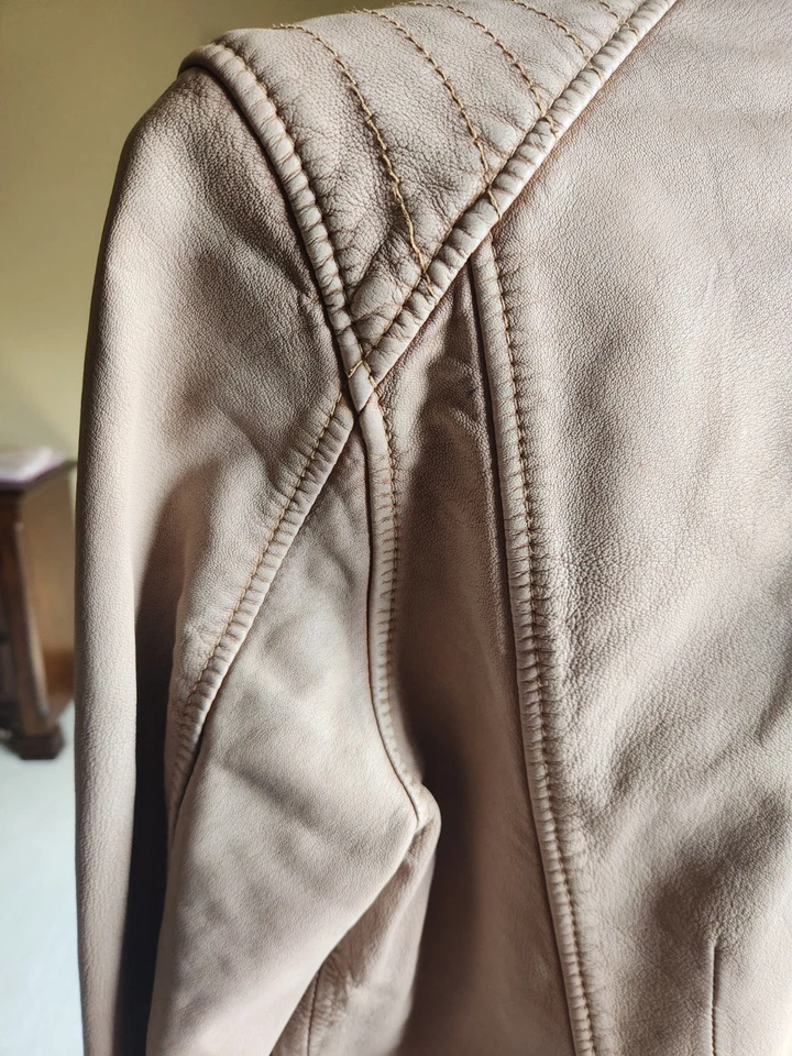 Gamuza Mujer Carbono 2Cobalto Marca M Piel de Cordero Suavemente Usada Excelente Foto 4 de 4