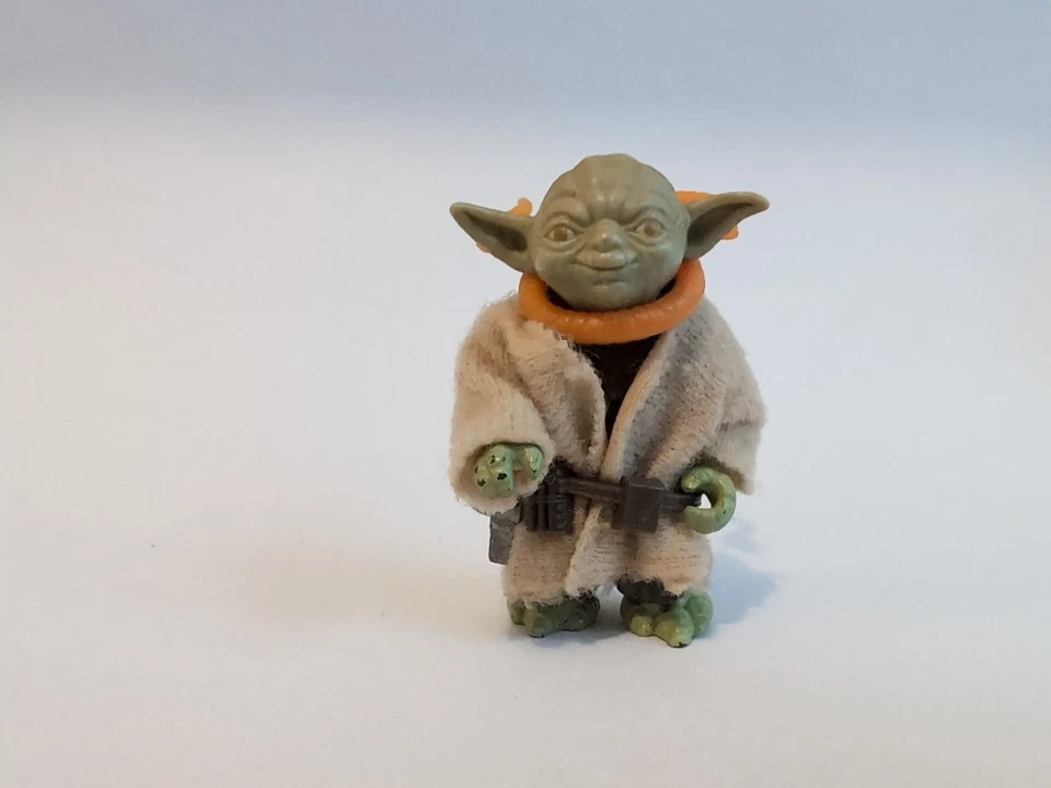 Vintage 1980 Kenner Star Wars YODA with Orange Snake & Belt AUTHENTIC & ORIGINAL - Image 2 of 4
