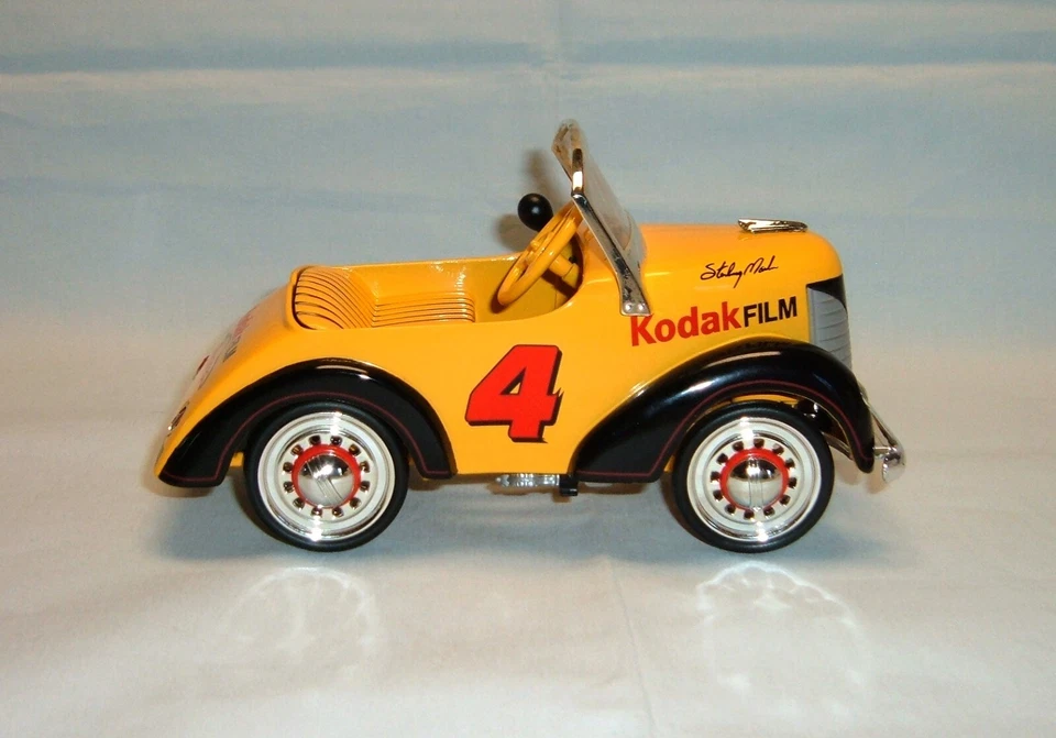 Kodak Crown Premiums Sterling Marlin 1941 Garton Pedal Car Diecast Bank 1:6 - Image 2 of 4