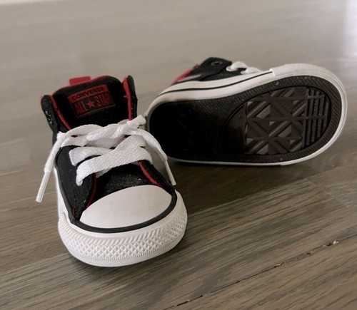 Converse Toddler Shoes Size 3 - Picture 3 of 6