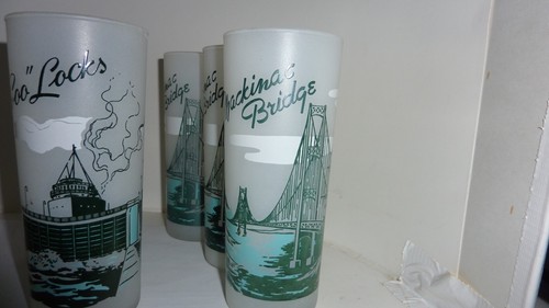 Vintage Michigan Souvenir Frosted Glasses Tumbler 6.5" tall 6 pieces - Picture 2 of 4