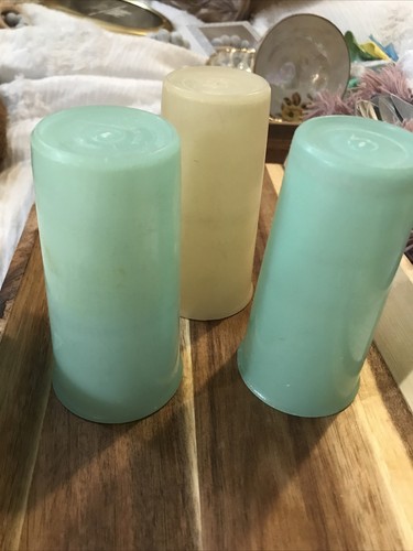 Vintage Tupperware cups ~3~ - Picture 2 of 2