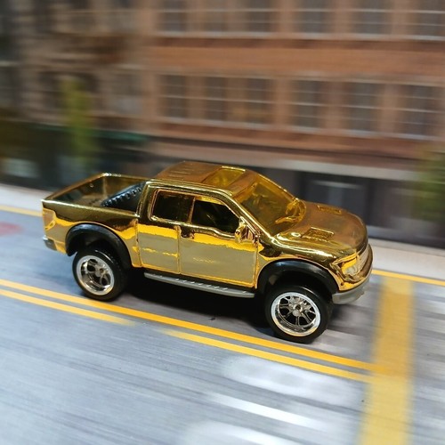 Matchbox FORD F-150 SVT Raptor 2010 Gold CHROME (WANGSTAR CUSTOM) REAL RIDERS - Picture 4 of 15