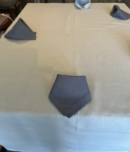 Linen Tablecloth And Napkins - Picture 3 of 7