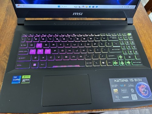 MSI KATANA 15 INTEL i7 13620H 2.40 GHz 1TB SSD 32GB RAM NVIDIA RTX 4050 - Imagen 3 de 9