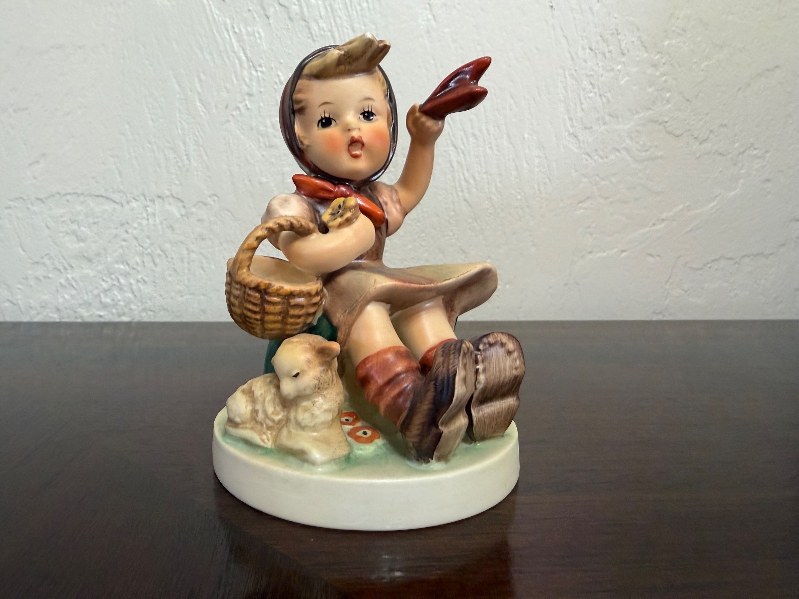 Vintage TMK-5 GOEBEL M. I. Hummel Figurine Farewell #65/I  Germany