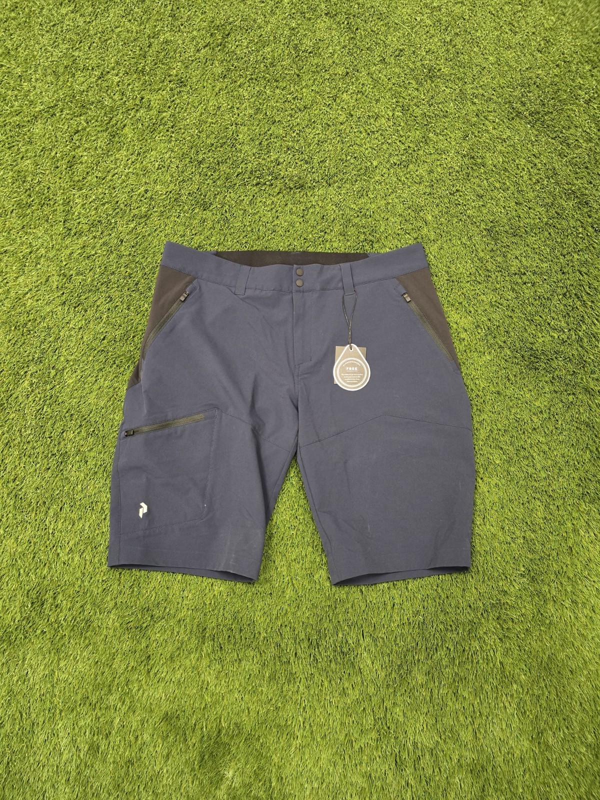 Peak Performance Cargo Shorts Large Women's RRP £ 65 Blue Shadow