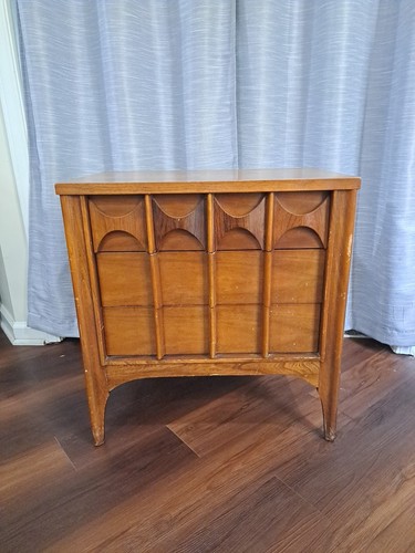 Vintage Mid Century Kent Coffey 3 Drawer Walnut Nightstand Side Table