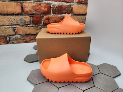 Adidas Yeezy Slide Orange Enflame Kids Size 11K BRAND NEW Rare