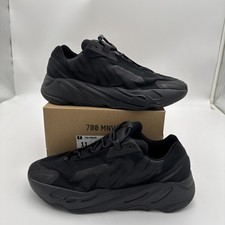 Las mejores ofertas en Yeezy Boost 700 MNVN Triple Black | eBay