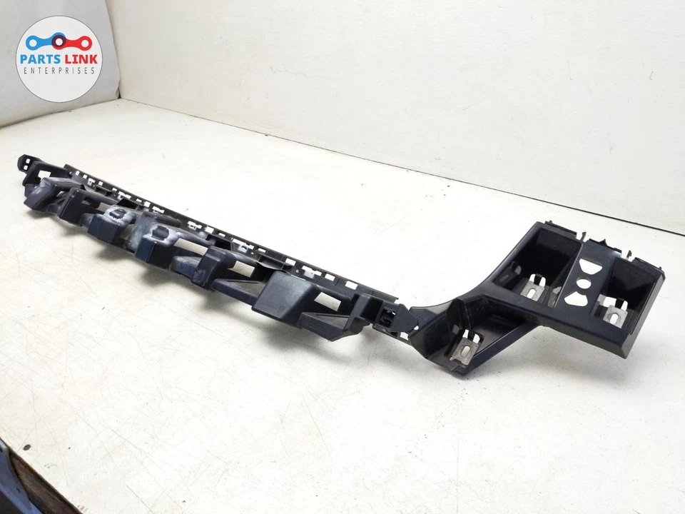 MERCEDES GLE63 AMG S 2016-19 PARACHOQUES CENTRAL TRASERO DERECHO SOPORTE MOLDURA W166 Foto 2 de 4