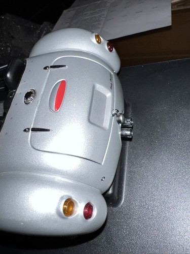 1:18 AUTOart - PANOZ AIV ROADSTER - PLATA - 78212 - Imagen 5 de 10
