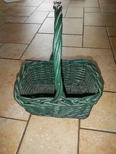 Cesta pequeña de mimbre