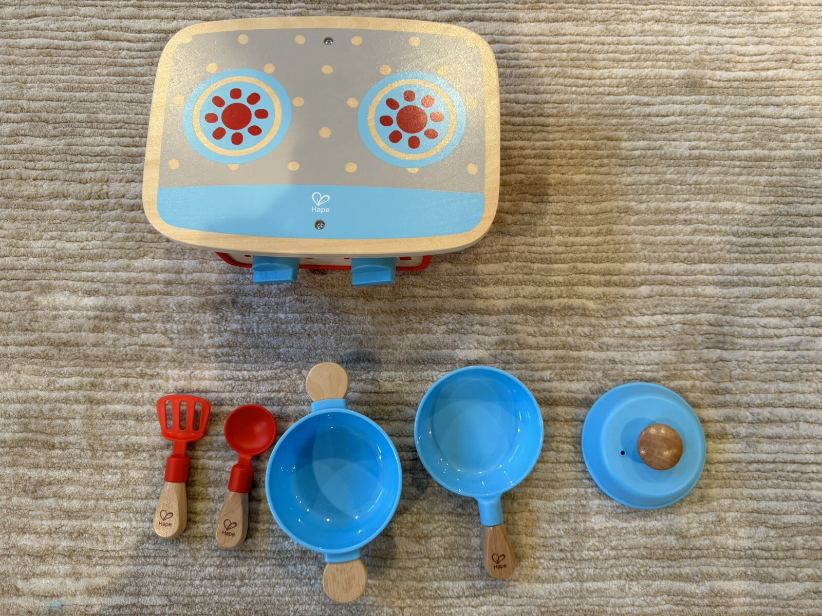 Hape Toddler Wooden Pretend Kitchen Stove Top Set with 5 Accessories (Open Box)