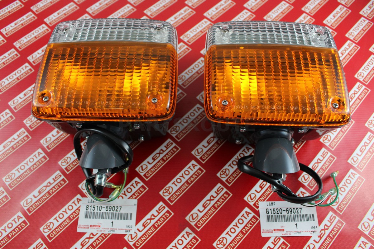 Toyota Land Cruiser FJ40 BJ40 OEM Genuine Front Turn Signal Lights