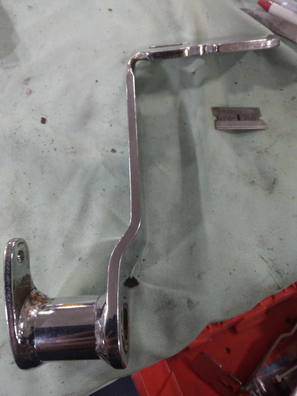 chrome 8799 Harley Davidson Softail Fat Boy FLOORBOARD DRIVER BRACKET