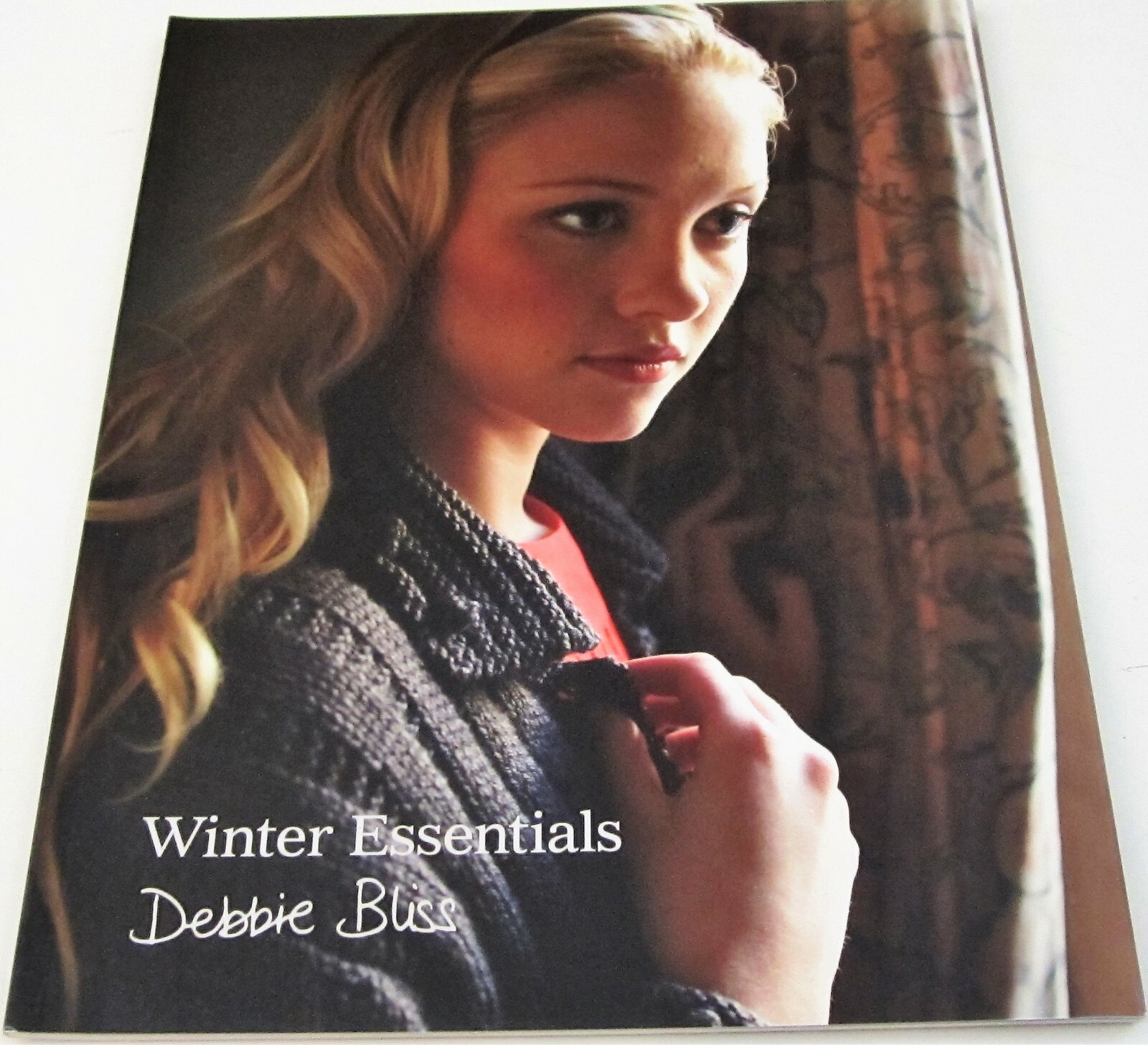 Debbie Bliss WINTER ESSENTIALS Knitting Pattern Book 12 Designs for Women 32-46