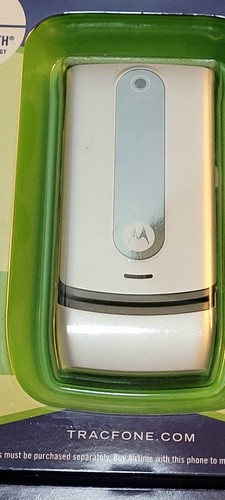 TRACFONE MOTOROLA W376G SILVER FLIP PHONE - Picture 2 of 7