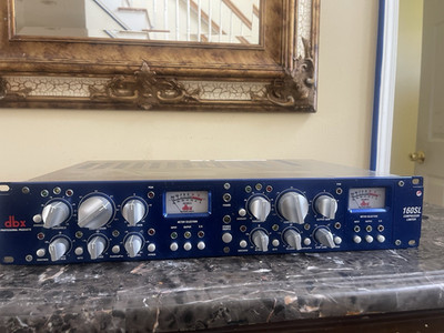 dbx 160SL 2-Channel Compressor/Limiter Rackmount 2U Sidechain Blue