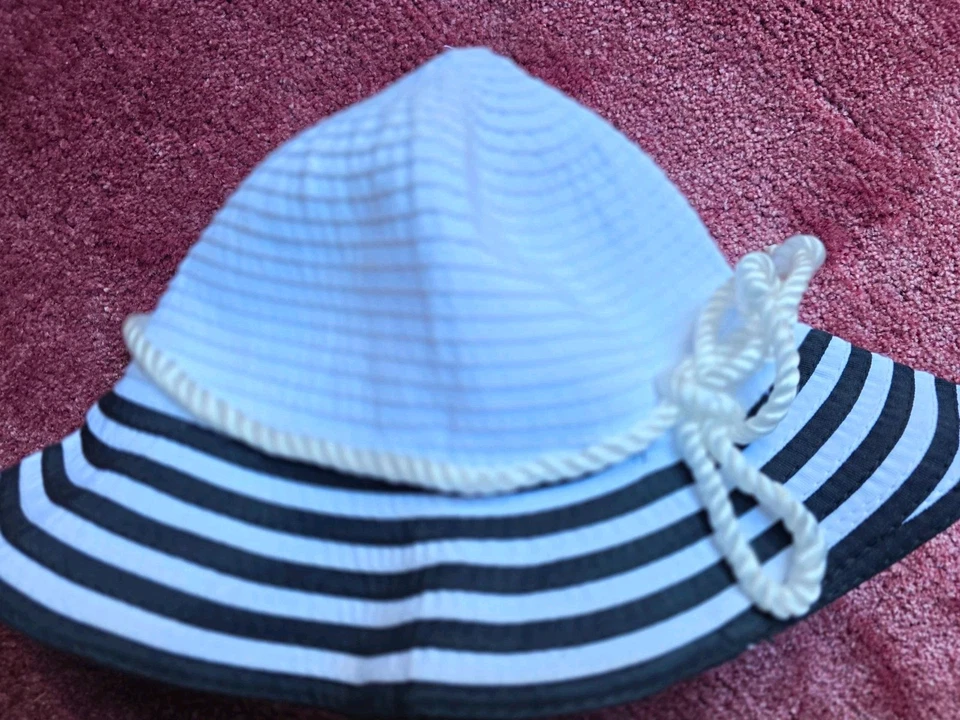 Sonnenhut Mädchen gestreift Weiß/Blai mit Schleife* maritim * 4 bis 6 - Bild 1 von 3