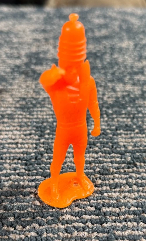 RARE 1966 IDEAL OFFICIAL JUSTICE LEAGUE OF AMERICA PLAYSET BRAINSTORM ORANGE - Image 2 of 4
