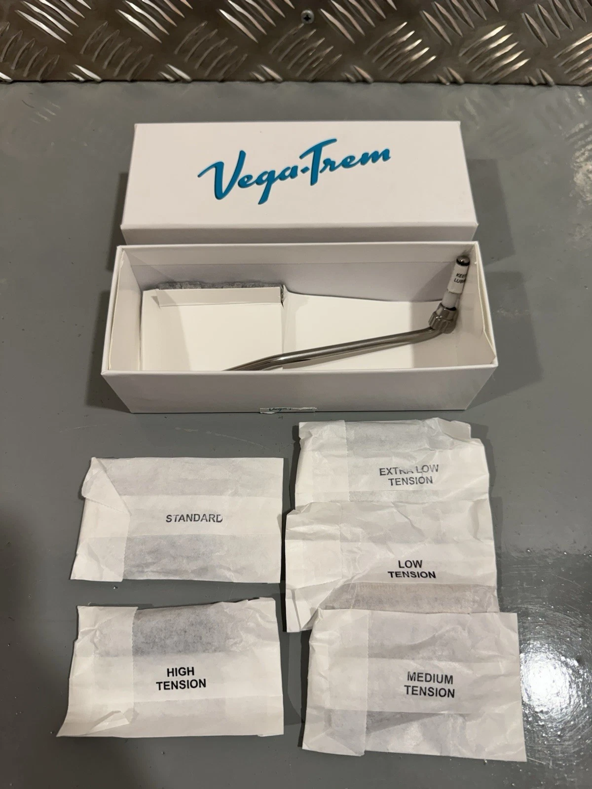 Vega Trem VT1 Standard Glossy Tremolo System Brand New In Box 4