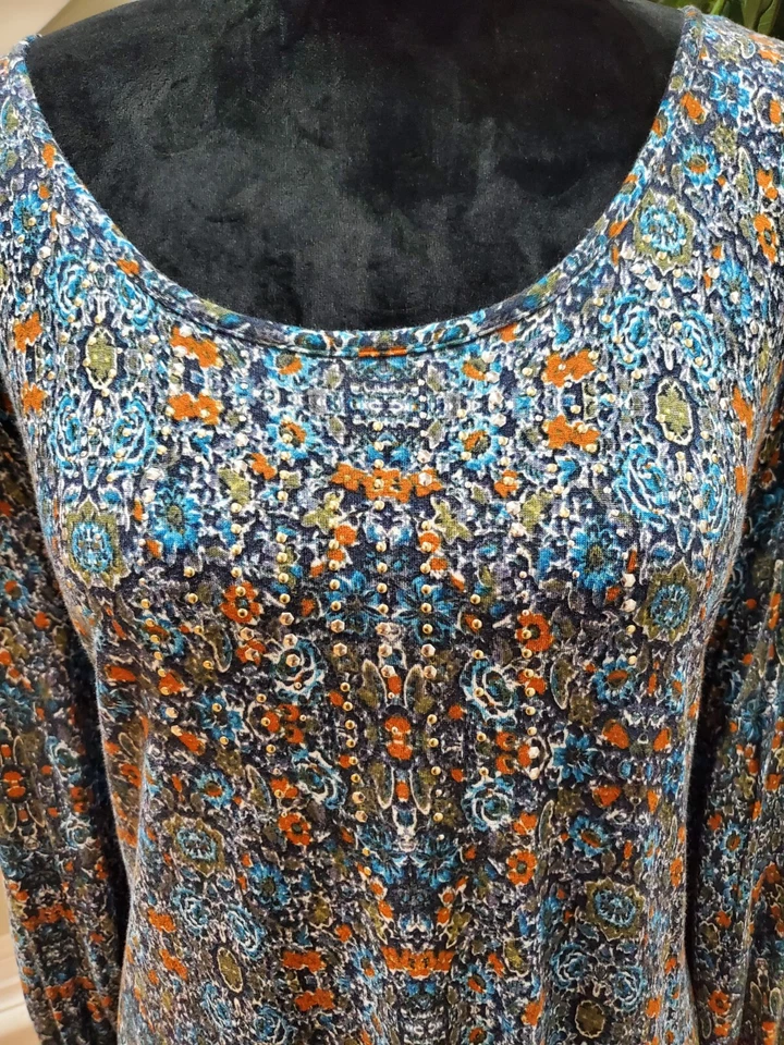 Blusa Top Erika Multicolor Fluida 100% Viscosa Cuello Redondo Manga Larga Talla 2X Foto 3 de 4