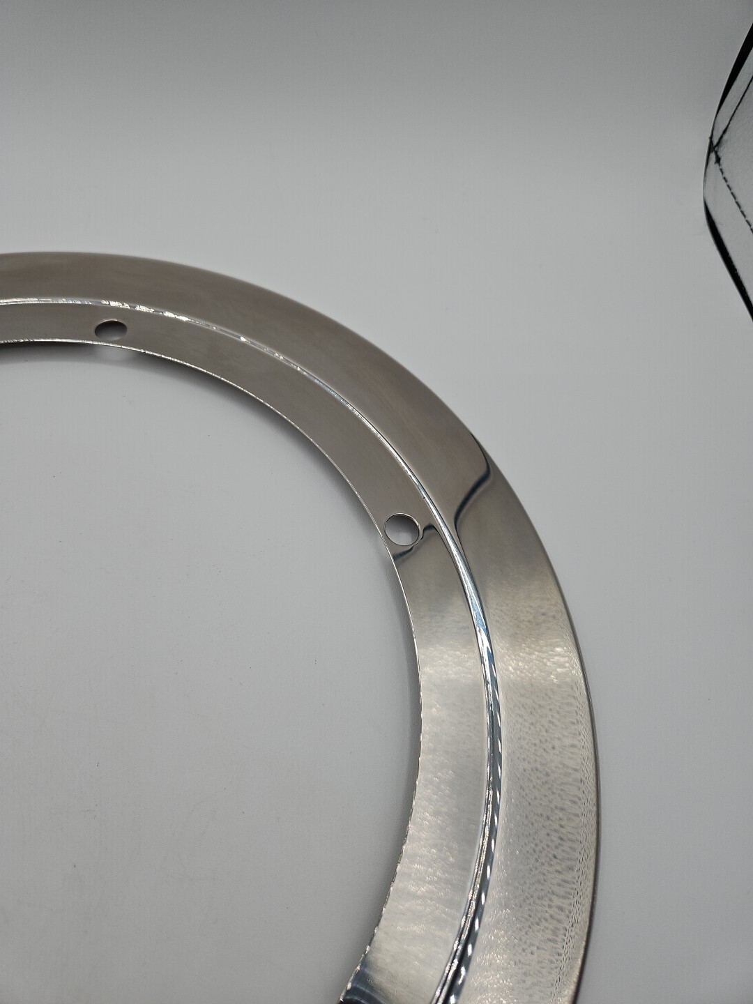 BENTLRY & ROLLS ROYCE TRIM RING (UR27660)