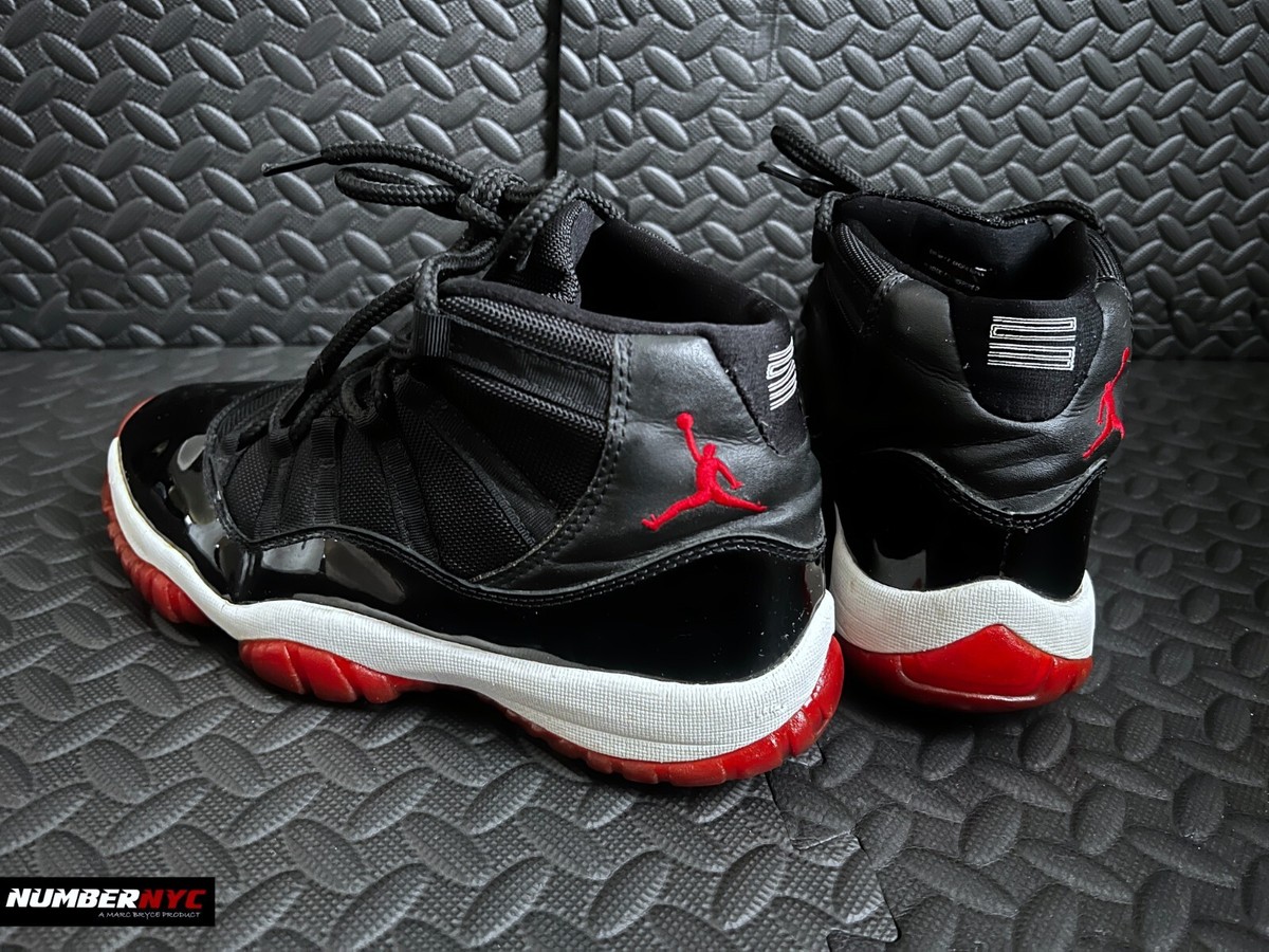 Air Jordan 11 Retro Bred Black Red 136046-061 Vintage 2001 Sneaker