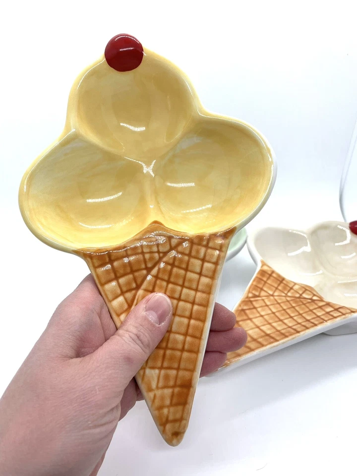WILLIAMS-SONOMA Ice Cream Serving Dishes Figural Waffle Cone Shape Set 3 EUC - Image 2 of 4
