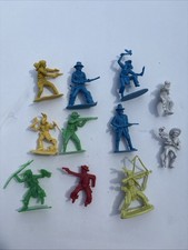 Vintage Mixed Lot 11 Plastic Toy Soldiers Cowboys and Indians Figures