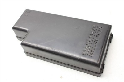 2002-2005 SUBARU IMPREZA WRX & STI ENGINE BAY FUSE BOX PANEL ASSEMBLY