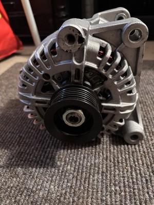 HELLA Lichtmaschine Generator  150 Amp 14 V