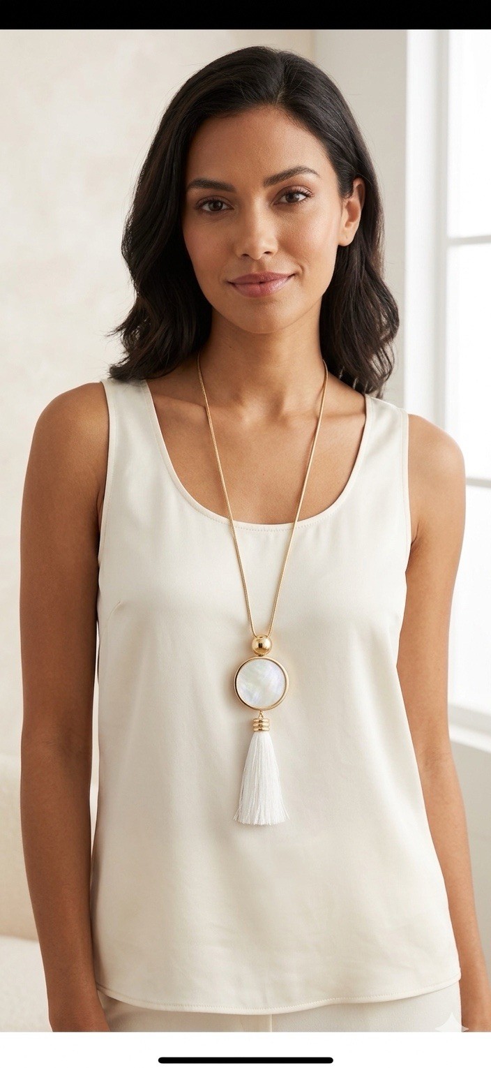 NWOT Trina turk large pendant statement tassel necklace A34
