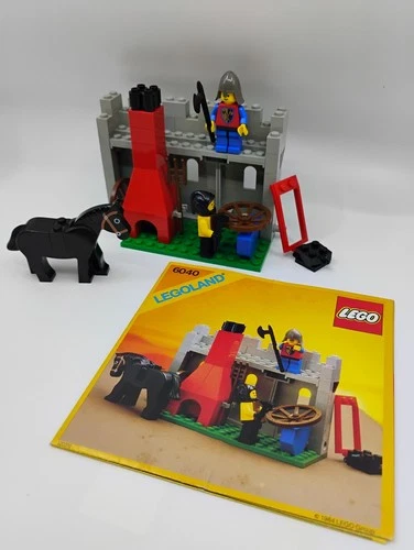 LEGO Castle: Blacksmith Shop (6040) 100% Complete with Instructions