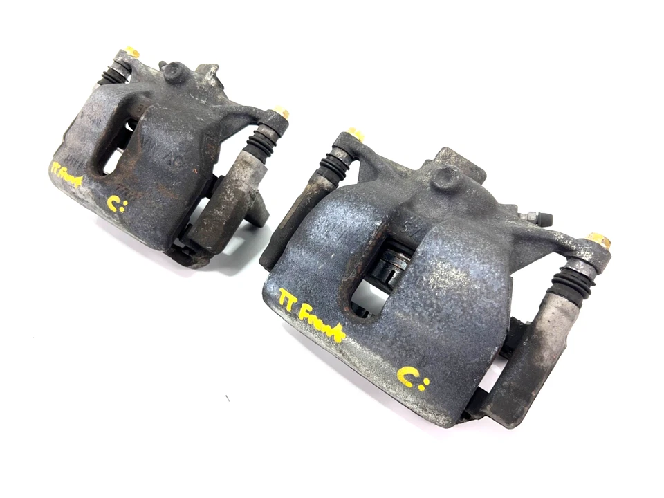 Par de pinzas de freno delanteras Audi TT QUATTRO 2016-2023 5G0615123C 5G0615124C OEM Foto 2 de 4