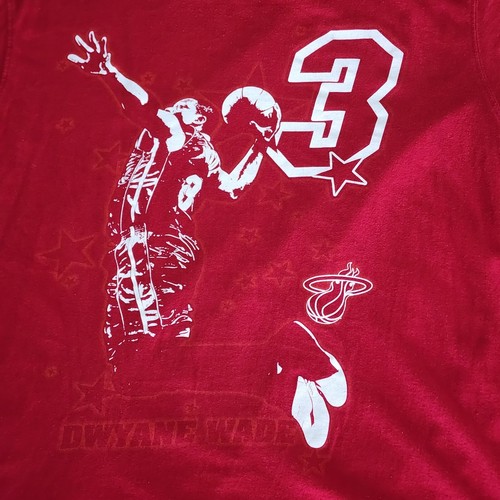 VINTAGE D Wade Tee LARGE Unk NBA Basketball Miami Heat Lebron James