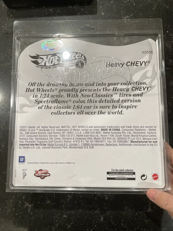Hot Wheels RLC 2011 Blue Heavy Chevy 1/24 scale Limited Premium #996/3000 - Image 2 of 3